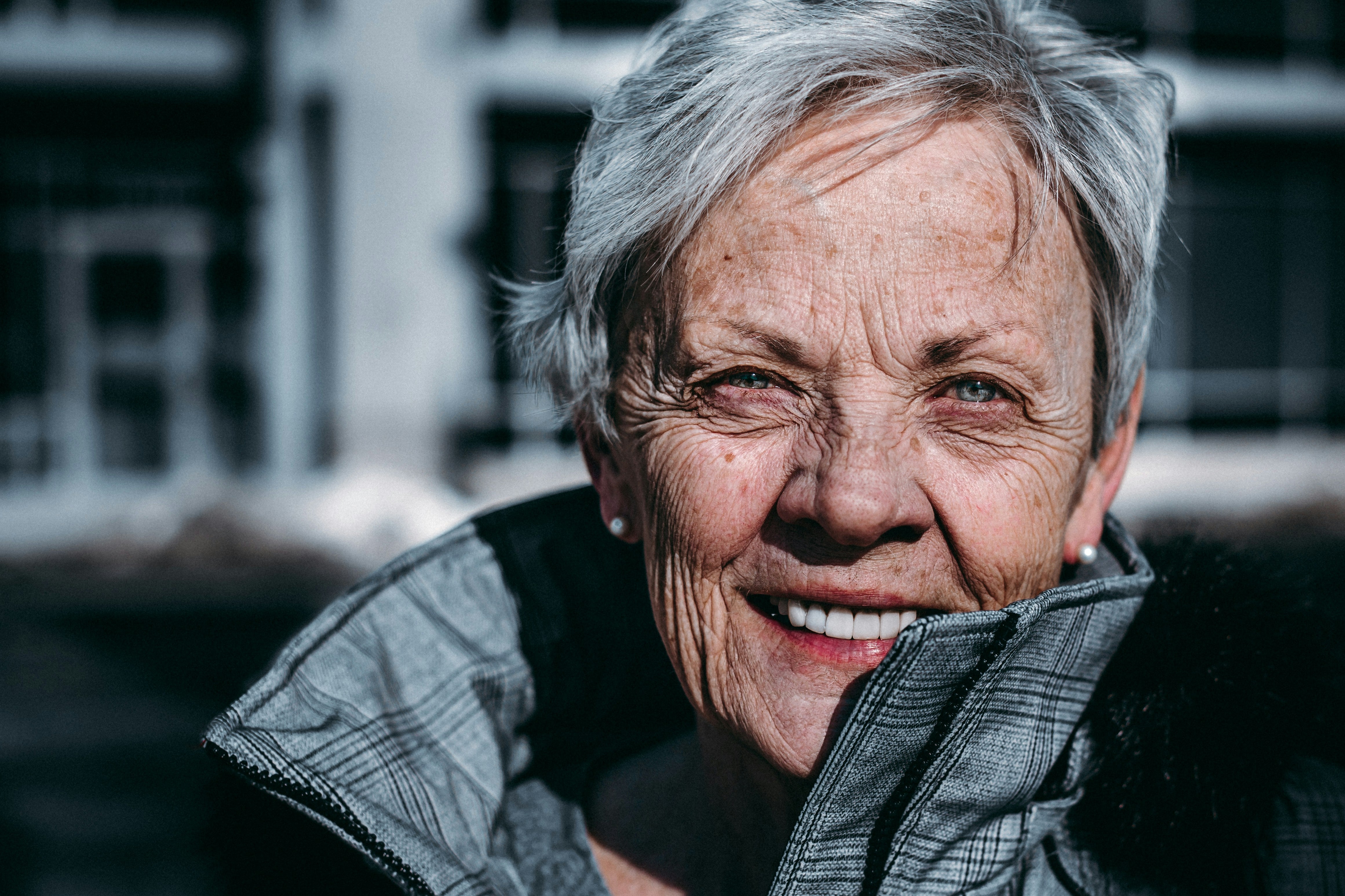 How saunas and cold plunges are helping aging adults